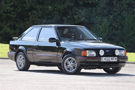 Ford Escort automobilio ratai