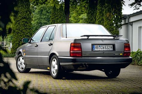 Lancia Thema 8.32 su Ferrari varikliu (universalas)