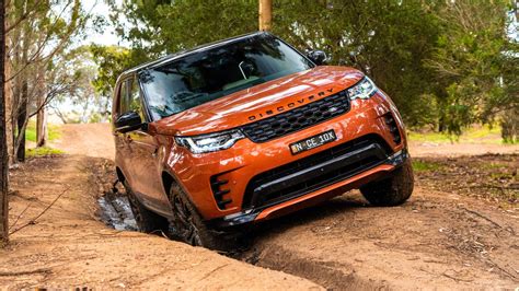 Visureigių Land Rover Defender, Discovery, Freelander, Range Rover šeimos modelių nuotraukos