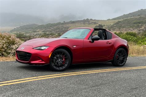 Mazda MX-5 automobilio nuotrauka kelyje