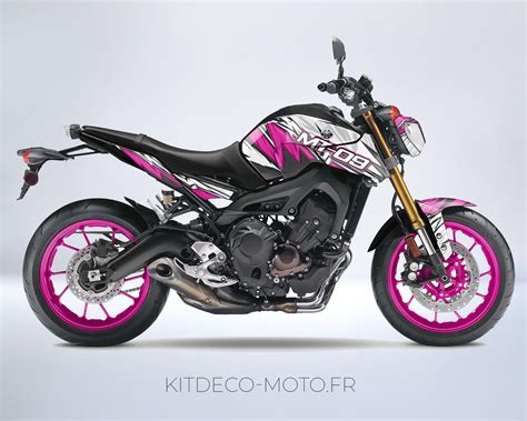 Naujos kartos Yamaha MT-09 dizaino ir stiliaus nuotrauka
