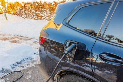Infografika: kaip išsaugoti auto bateriją šaltuoju metų laiku