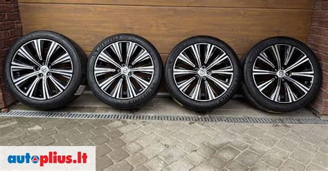 Iliustracija su įvairiais R19 ratlankių dizainais, skirtų Volvo automobiliams.