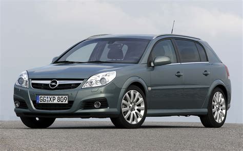 Opel Signum su parkavimo davikliais, bendras vaizdas
