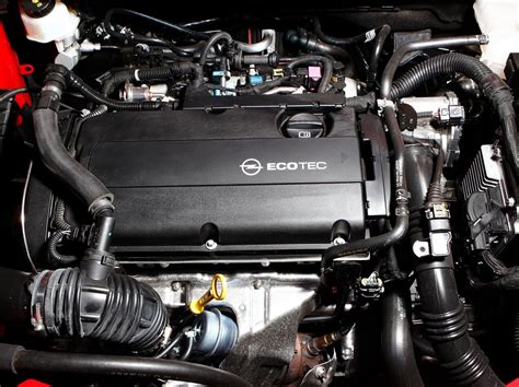 Opel Astra J engine compartment