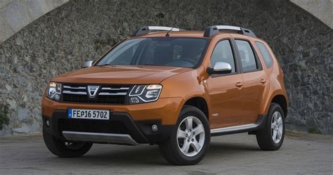 Trečiosios kartos Dacia Duster bendras vaizdas