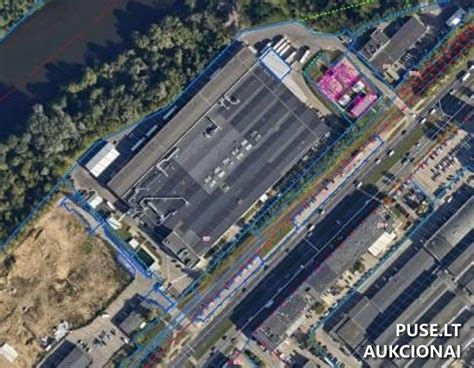Nuotrauka: automobilių stovėjimo aikštelė Tronchetto saloje arba Piazzale Roma