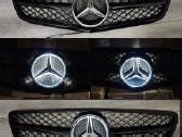 Naujos „Mercedes-Benz“ AMG stiliaus grotelės su šviečiančia emblema