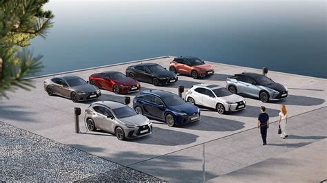 Teminė Toyota elektrifikuotų automobilių šeimos nuotrauka