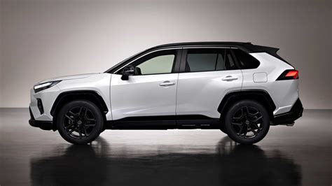 Toyota RAV4 modelio apžvalga