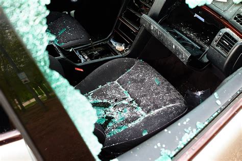 Schematinis vaizdas, iliustruojantis automobilio dalių, kurios dažniausiai sukelia grąžinimo problemas, sąrašą