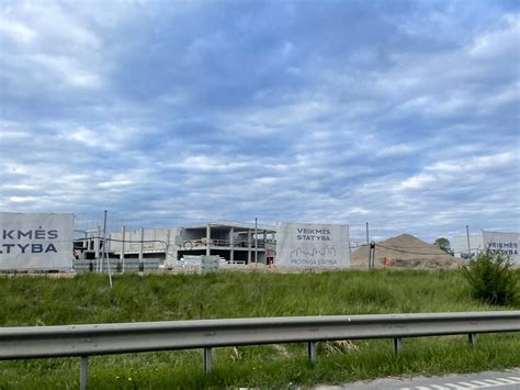 Sunkvežimių ir autobusų tipų iliustracija