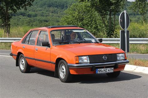 Opel Rekord E modelio nuotrauka