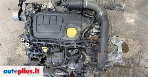 Renault Megane II variklis su atviru kapotu