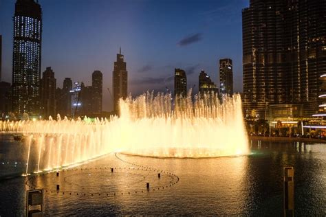 Burdž Chalifa ir Dubajaus fontanai