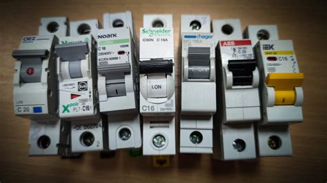Lentelė su rekomenduojamais laidų skerspjūviais ir jiems pritaikytais automatinių išjungiklių nominalais