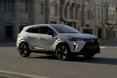 Mitsubishi Grandis interjeras su transformuojamomis sėdynėmis, demonstruojantis universalumą