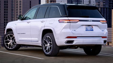 2024 Jeep Grand Cherokee 4xe eksterjero dizainas