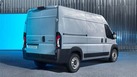 PEUGEOT E-Boxer krovininės erdvės schema su matmenimis