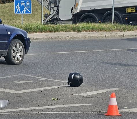 automobilio ir motociklo susidūrimas Kauno sankryžoje