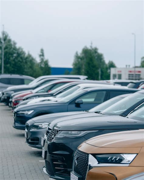 kokybiškos automobilio nuotraukos iš įvairių kampų