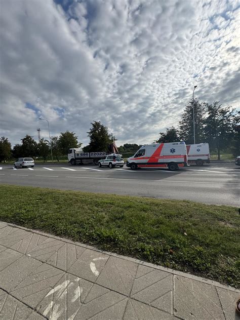 Teminė nuotrauka: medikų pagalba avarijos vietoje