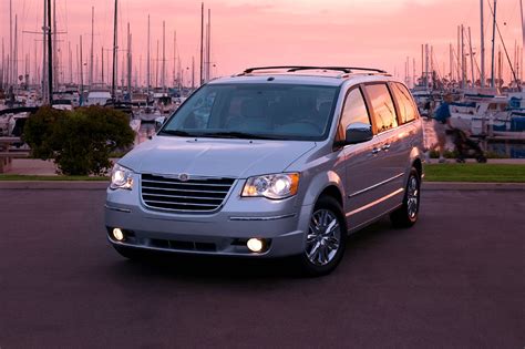 Teminis automobilio Chrysler Town & Country 2008 priekio apšvietimo sistemos elementų išdėstymo foto