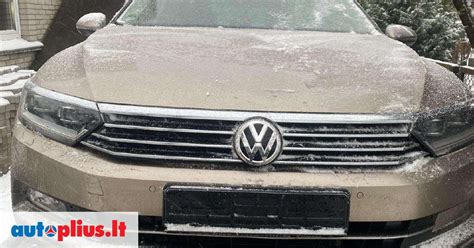 Teminė nuotrauka su Volkswagen Passat galine dalimi ir žibintais