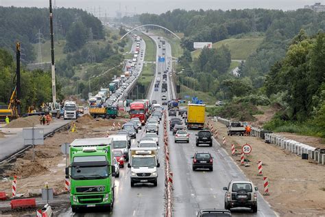 Infografika: Greičio ribojimai Vokietijoje su priekaba