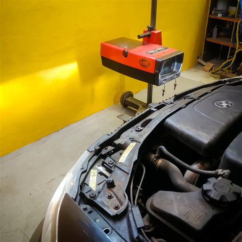 profesionalus automobilio žibintų reguliavimo stendas