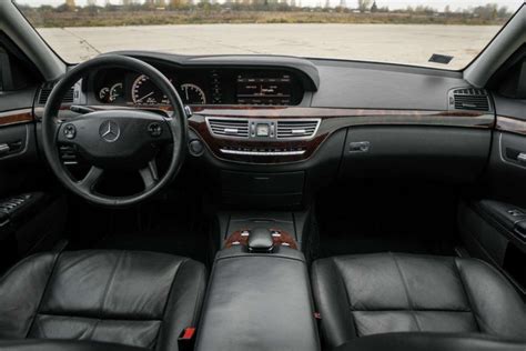 „Mercedes-Benz“ S klasės interjeras arba eksterjeras