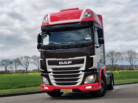 DAF XF serijos vilkiko kabinos interjero nuotrauka