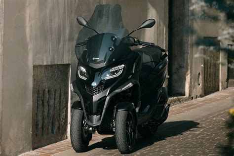 Piaggio MP3 400 HPE pakabos užrakto mechanizmo schema
