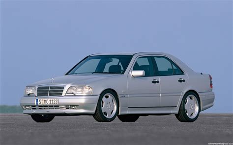 Mercedes-Benz W202 interjero nuotrauka