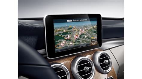 Mercedes-Benz Comand Online multimedijos sistemos ekranų išdėstymas
