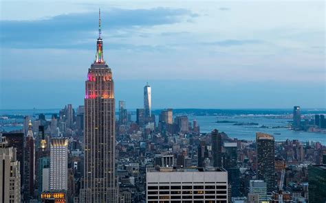 Istorinė nuotrauka: dirižablis „Hindenburgas“ virš Empire State Building