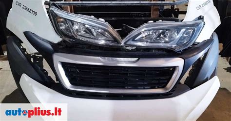 bendras Peugeot Boxer automobilio vaizdas iš priekio
