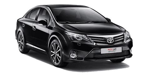 Nuotrauka, vaizduojanti Toyota Avensis (T250) universalą, pabrėžiant jo praktiškumą ir erdvumą.