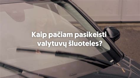 iliustracija, rodanti nusidėvėjusių valytuvų šluoteles