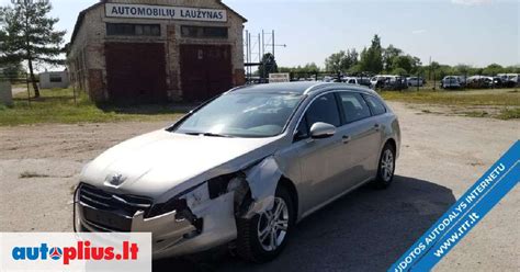 Itališkas automobilių skelbimų portalas su automobilių nuotraukomis ir kainomis