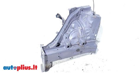 Schema, iliustruojanti skirtingų automobilių stiklų tipus (priekinis, šoninis, galinis) ir galimus pažeidimus.
