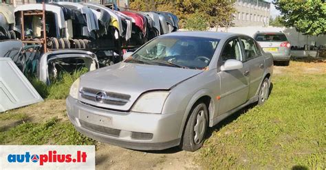 Infografika apie Opel Vectra C dalis ir jų kategorijas