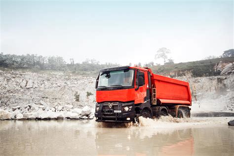 nuotrauka Renault Trucks K miškavežio, dirbančio miške