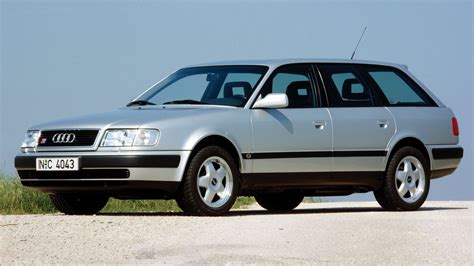 Audi 100 C4 Avant automobilio siluetas su išmatavimų lentelės