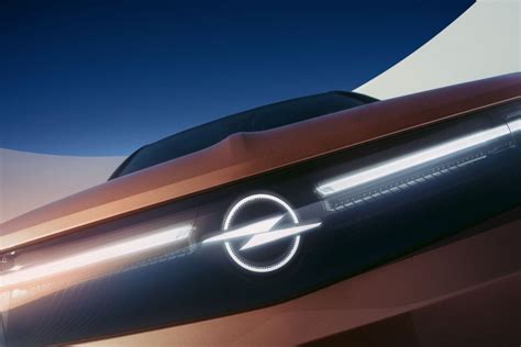 detalus naujojo Opel Combo priekinės dalies su Intelli-Lux LED žibintais vaizdas