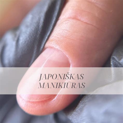 Manikiūro meistrės Evelinos darbas - kokybiškas manikiūras ir didelis spalvų pasirinkimas