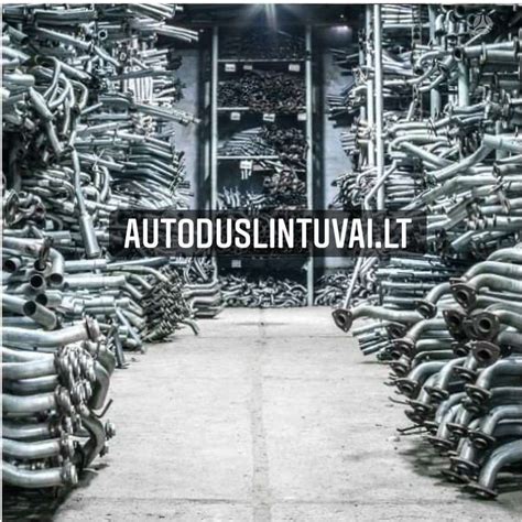 Nuotrauka su automobilių katalizatoriais