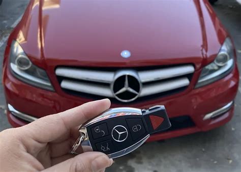 Tematinis Mercedes automobilio raktelio nuotrauka