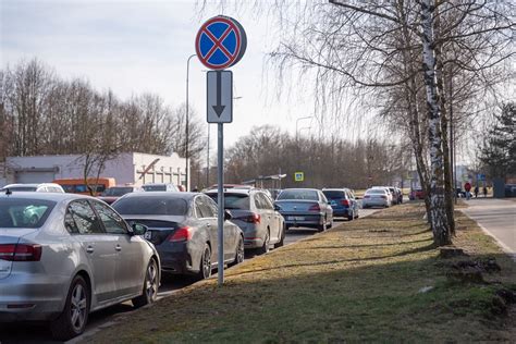 Foto nelegaliai palikto automobilio viešoje vietoje