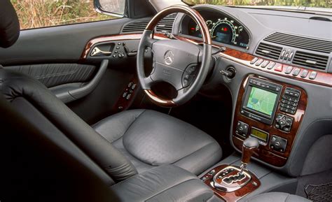 Mercedes-Benz S-Class W220 interjero nuotrauka